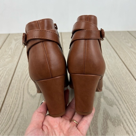 Charter Club Women's Pixxy Dress Booties 9.5M Saddle Faux Leather $80 - Picture 7 of 9